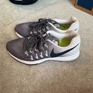 Women’s Nike Air Zoom Pegasus Sneakers